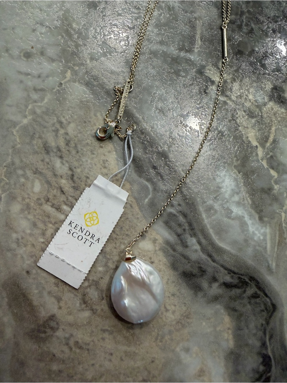 NWT Kendra Scott White Pearl Pendant Necklace